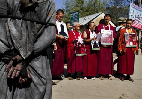 La Rivolta dei Monaci di Huế: Un Protesto Pacifico Contro la Persecuzione Religiosa in Vietnam del Sud